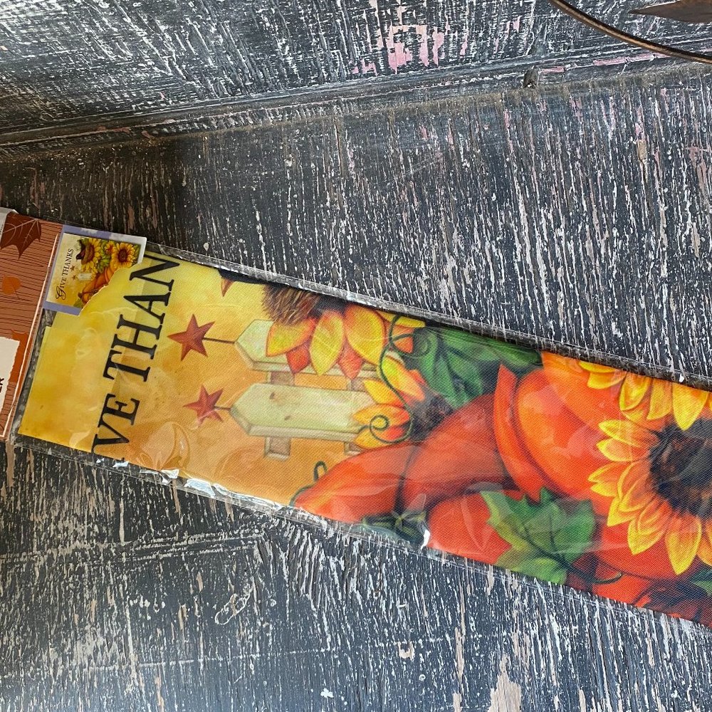 Harvest Flag Banner  Thanksgiving   "Give Thanks"   Sunflowers  Pumpkins
